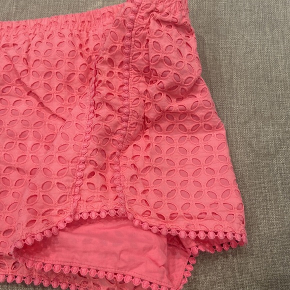 Lilly Pulitzer pink adorable shorts. Size Xl 14/16 - Picture 4 of 4
